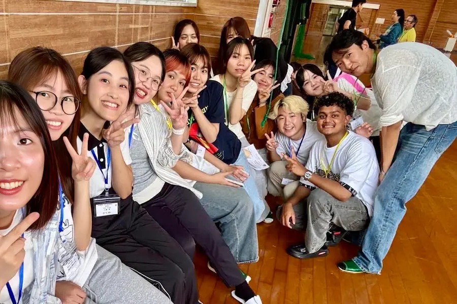 交流集会に参加した学生たちの集合写真
